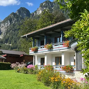 Hochfeld Aparthotel Schoenau am Koenigsee